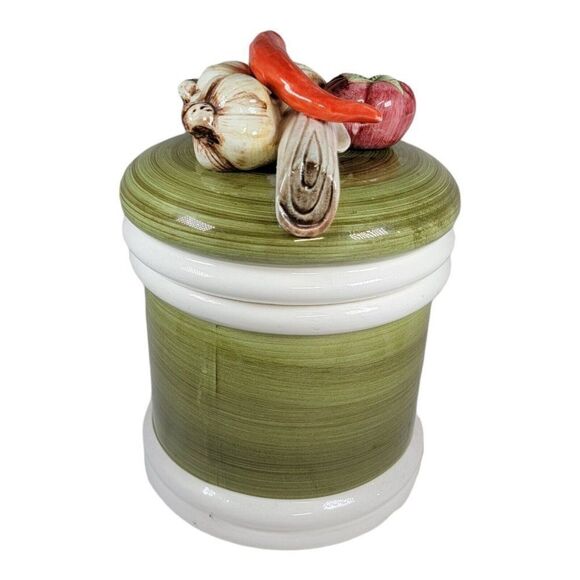 Vintage Beautiful Garden Harvest Canister with Lid 7" Hand-Painted Onion Pepper - Picture 4 of 9